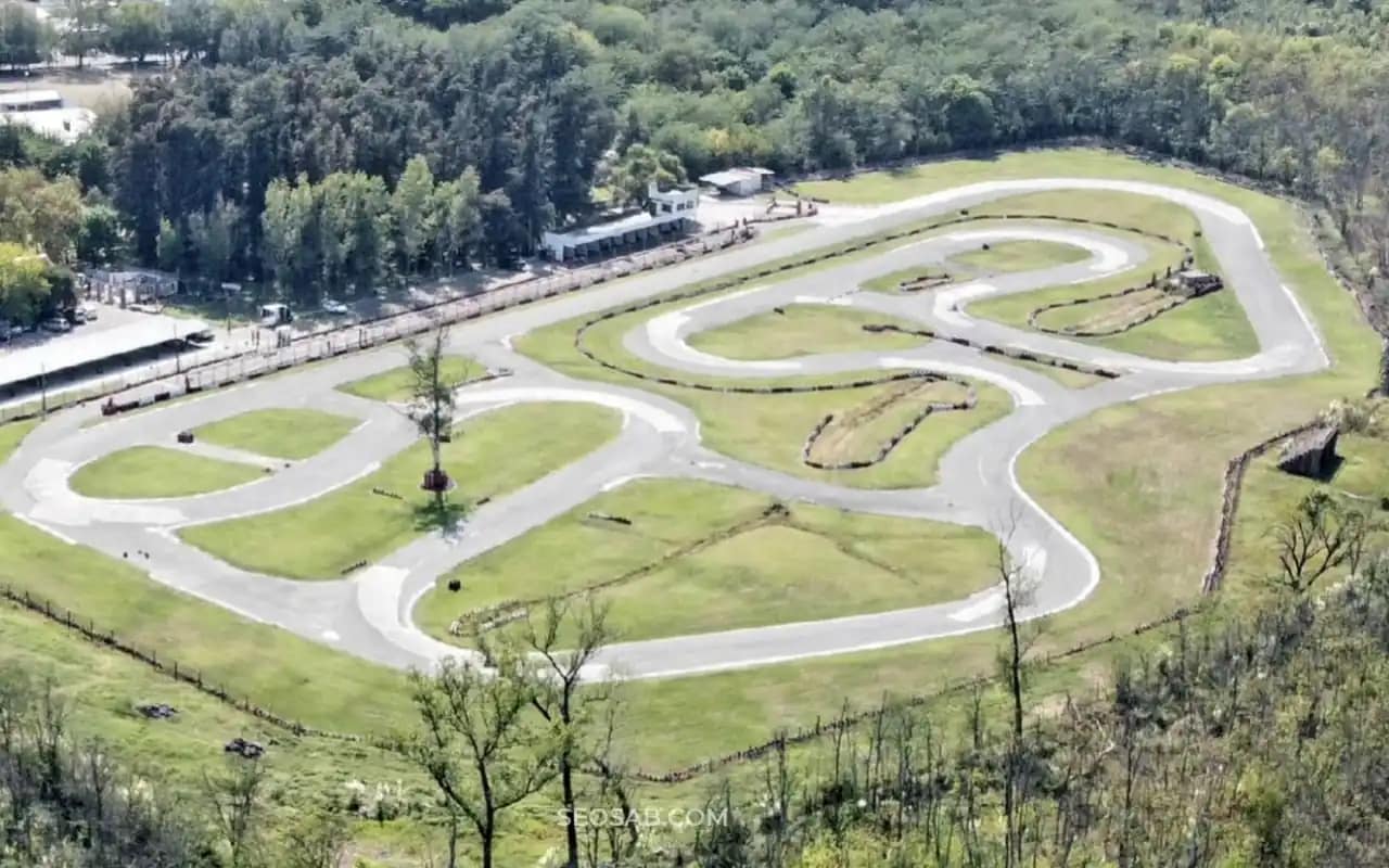Pista de karting - kartodromo de ciudad evita apad